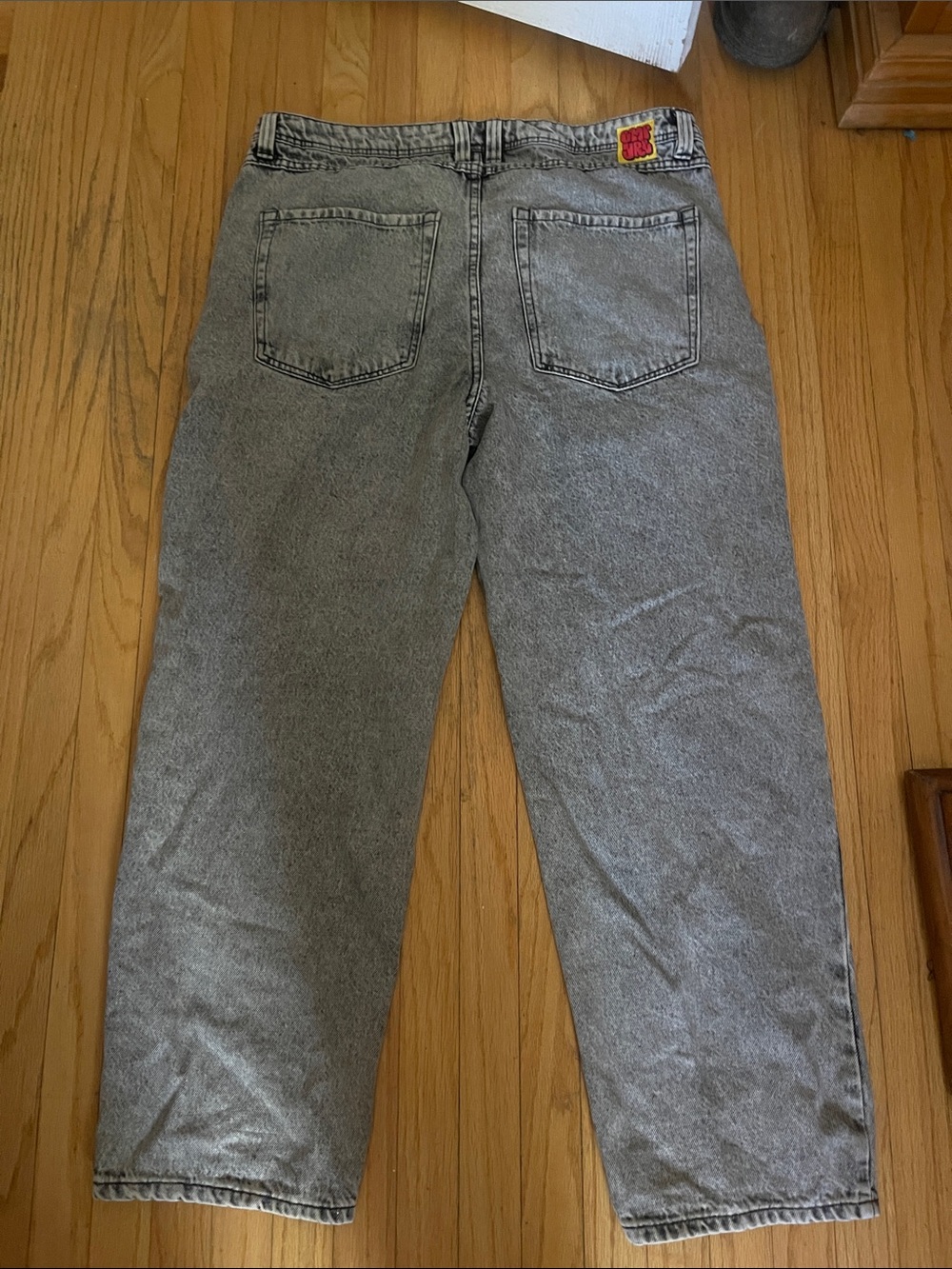 Empyre Men's Relaxed Gray Acid-Wash Jeans